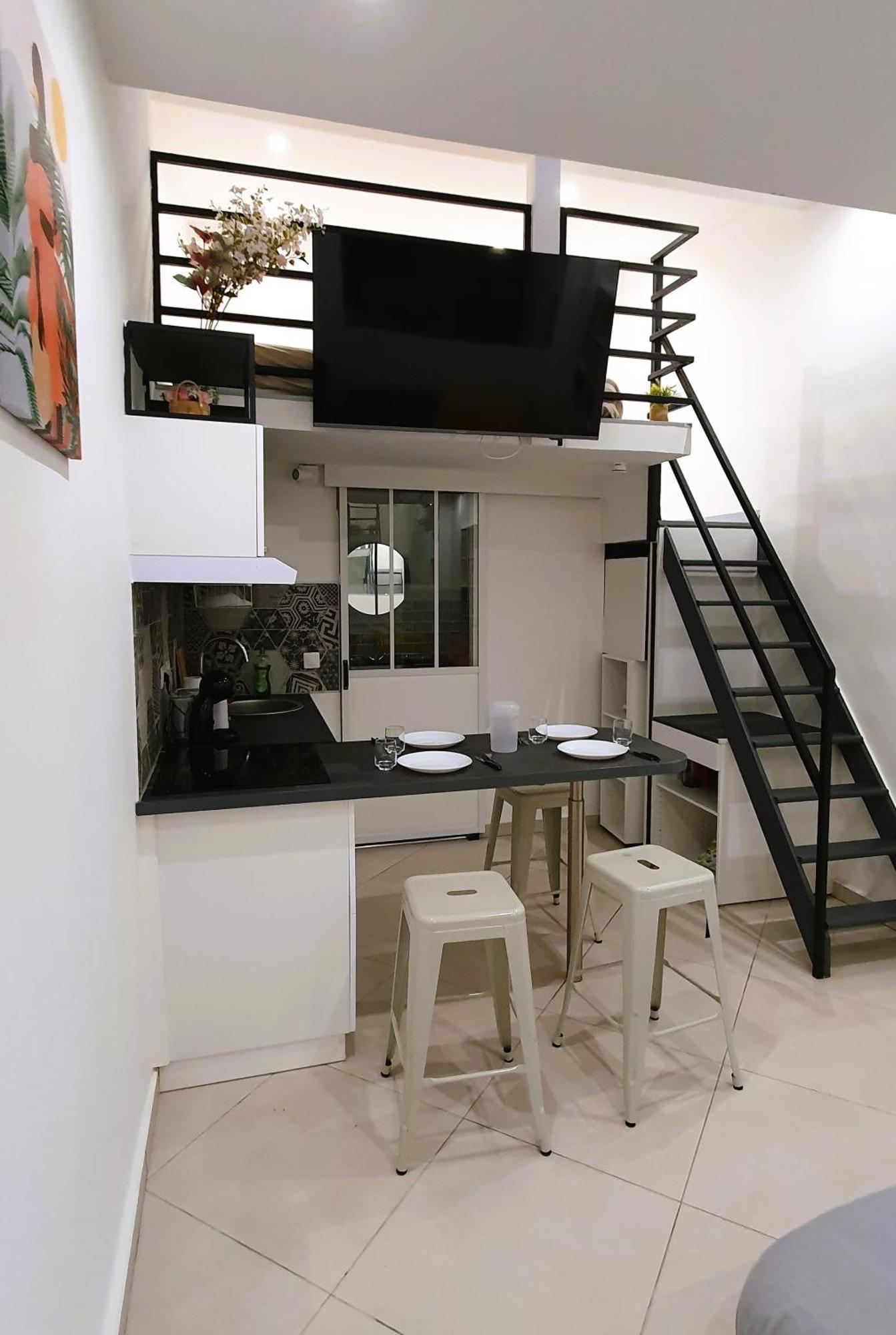 Studio Pour Jusqu'A 4 Personnes Proche De L'Hopital Et Du Centre Ville 圣丹尼斯 外观 照片